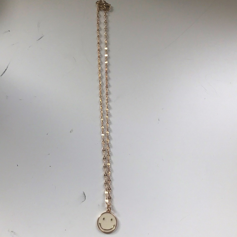 Smiley Face Necklace | BRANDY MELVILLE